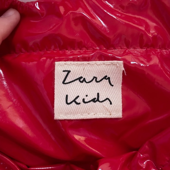 Zara Vida Red Puffy Bag with Bow - Picture 3 of 3